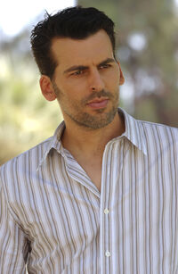 Oded Fehr 4