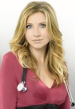 Sarah Chalke 3
