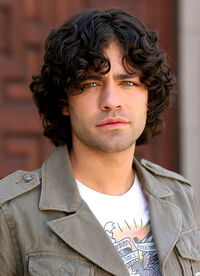 Adrian Grenier