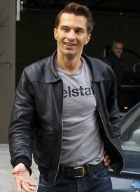 Olivier Martinez 5