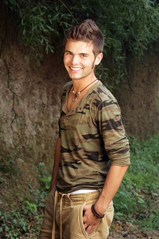 File:Sara S4 Contestant.jpg