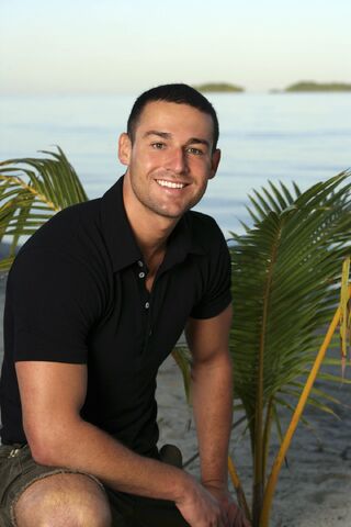 File:Crow S5 Contestant.jpg