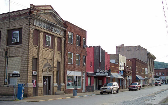 File:Clendenin West Virginia-1-.jpg