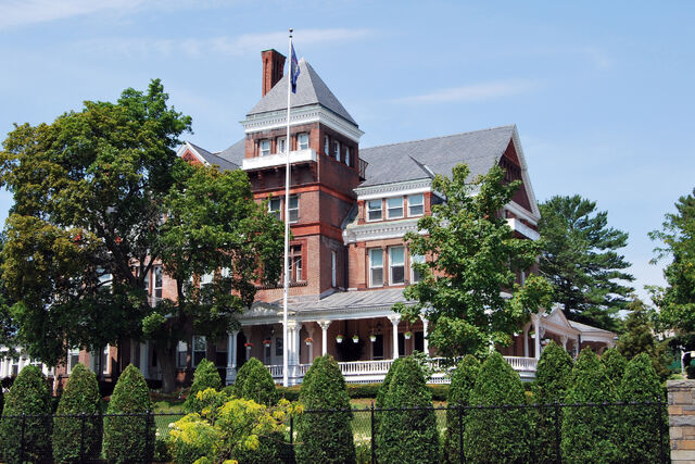 File:NewYorkStateExecutiveMansion.jpg