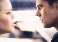 Klaroline-and-Mabekah-parallel-3x14-4x23-klaus-and-rebekah-35629308-245-179.gif