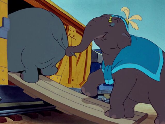 File:Dumbo 4.jpg