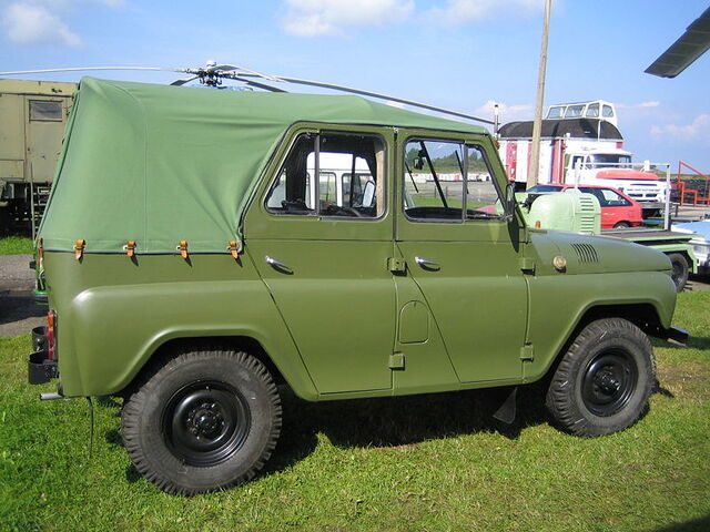 File:800px-UAZ 469.jpg