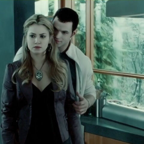 File:Emmet-rosalie-emmett-and-rosalie-17090493-500-500.jpg