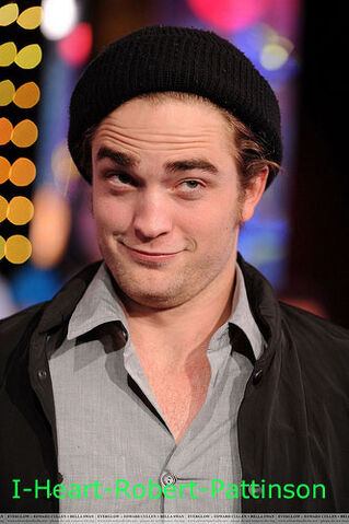 File:Robert-Pattinson.jpg