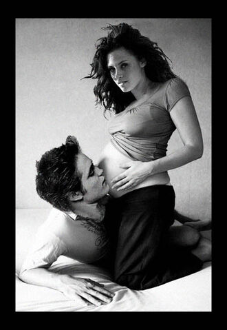 File:Breaking-Dawn-twilight-series-7036139-400-581.jpg
