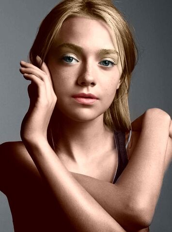 File:Dakota-fanning-559430l.jpg