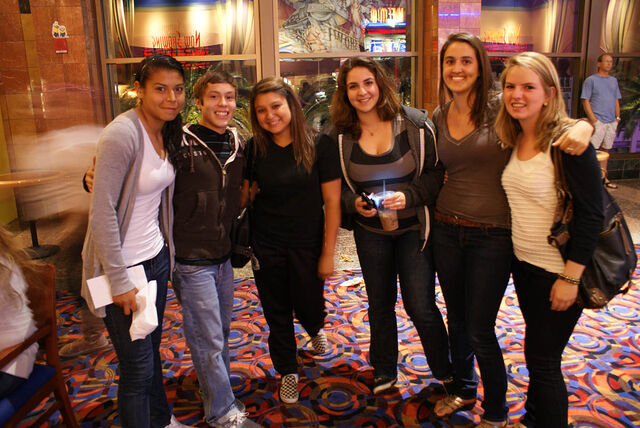 File:Twilightpremiere58.jpg