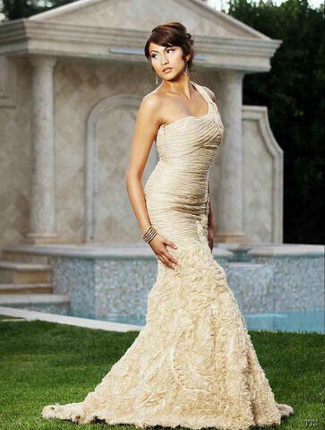 File:TodoTwilightSaga - Tinsel Korey - Troix Magazine 05-0.jpg