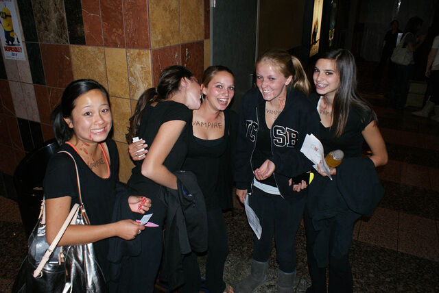 File:Twilightpremiere10.jpg