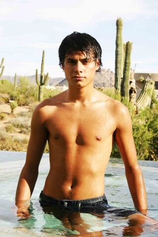 File:Kiowa TroonPhotoshoot.jpg