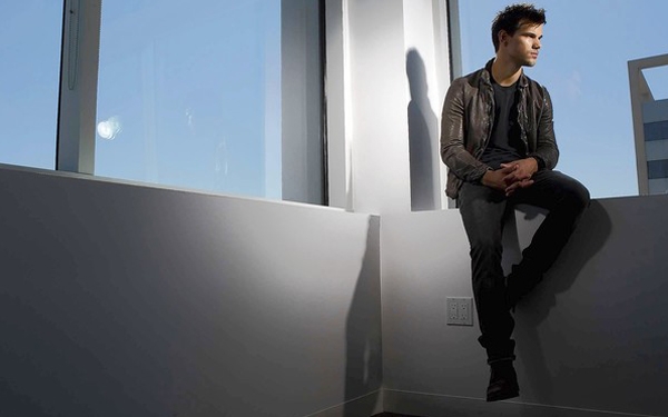File:Taylor-Lautner-LA-Times.jpg