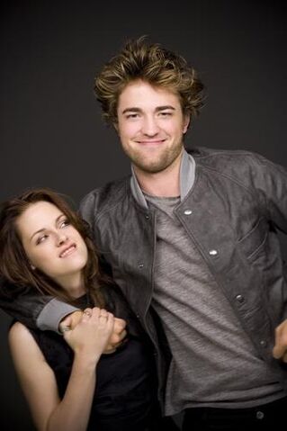 File:Bella and Edward5.jpg