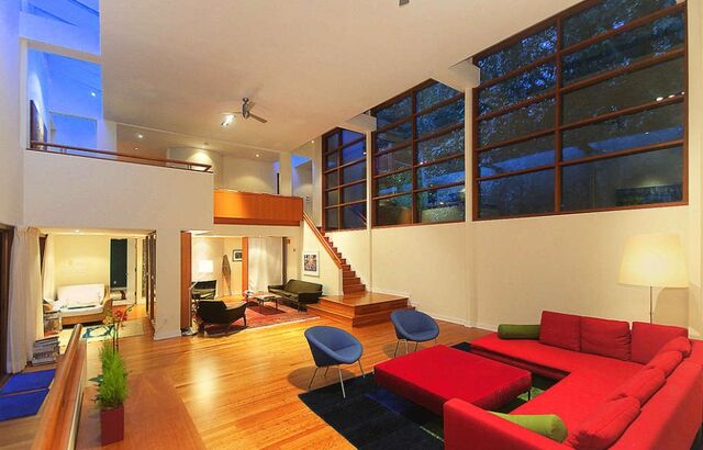 File:Twilight-cullen-mansion-up-for-sale-2.jpg