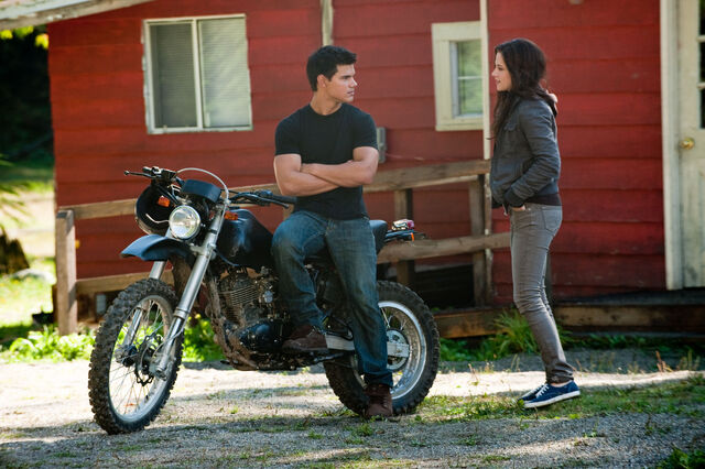 File:5-twilight-eclipse.jpg