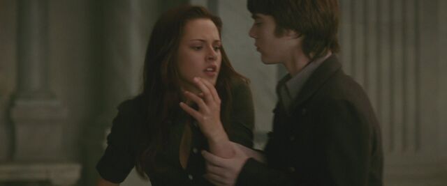 File:Bella and Alec.jpg