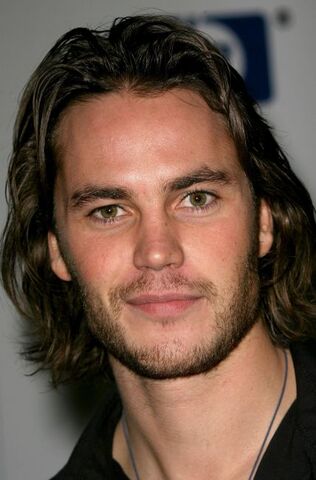 File:Taylor Kitsch.jpg