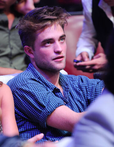 File:Robert Pattinson 145.jpg