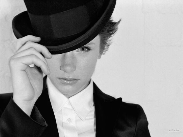 File:Bryce-dallas-howard-.jpg