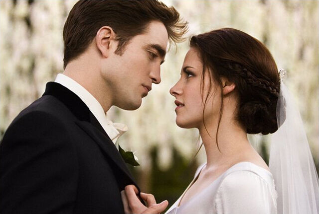 File:Wedding-hair-tutorial-bella-swan-twiglight-20a.jpg