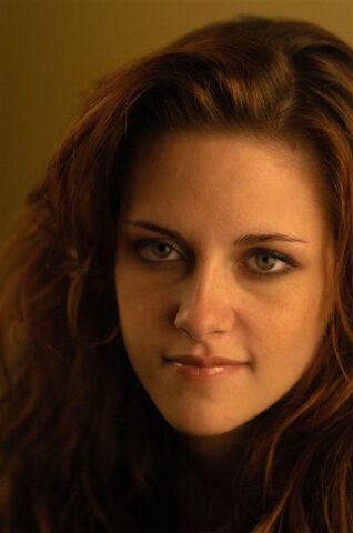 File:Kristen-Stewart-1286882-small.jpg