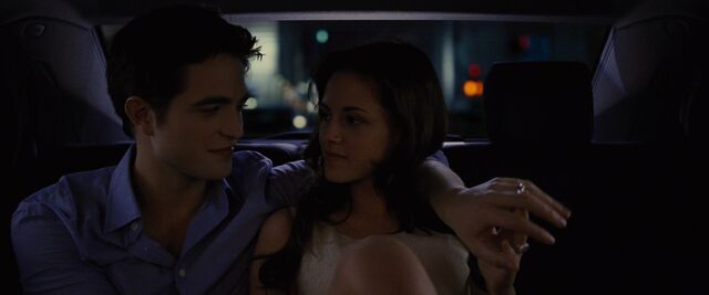 File:BreakingDawnPt1-1273.jpg