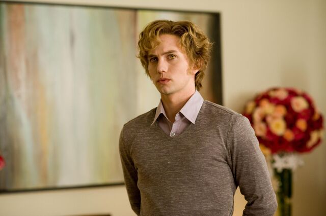 File:New-Moon-Still-jasper-hale-9126915-2500-1664.jpg