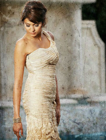 File:TodoTwilightSaga - Tinsel Korey - Troix Magazine 06-0.jpg