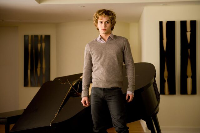 File:Jasper New Moon Movie Still.jpg