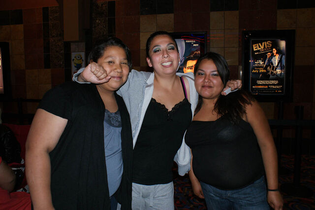 File:Twilightpremiere64.jpg