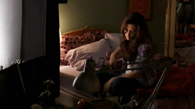 File:Screencaps-From-the-FULL-Eclipse-Behind-the-Scenes-Feature-twilight-series-11013035-721-405.jpg