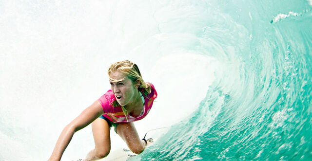 File:Bethany-hamilton-surfer.jpg
