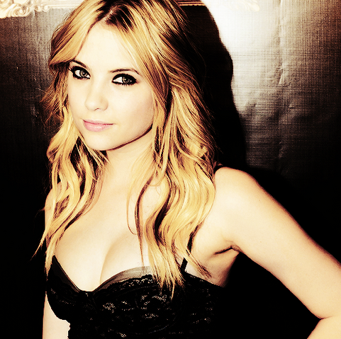 File:Ashley-Benson-ashley-benson-22496170-500-498.png