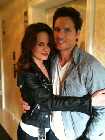 Datei:Elizabeth-reaser-peter-facinelli-01.jpg