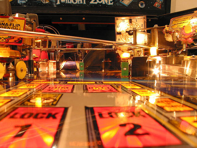 File:Twilight Zone Pinball Machine-2-2829.jpg