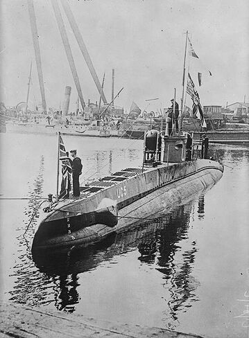441px-SM UC 5 afloat-1-