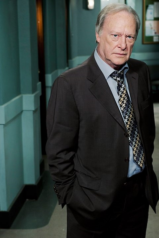 File:Gerald Standing front.png