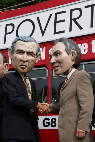 File:Protesters wearing George W. Bush and Tony Blair disguises (2004).jpg