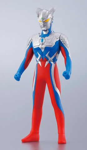 File:UHS-2009-40-Ultraman-Zero.jpg