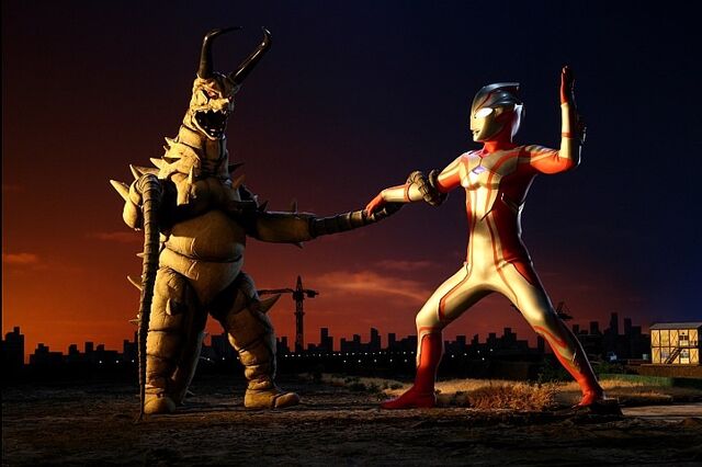File:Mebius vs Gudon 02.jpg