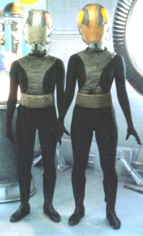 File:Alien-Pitt 2.jpg