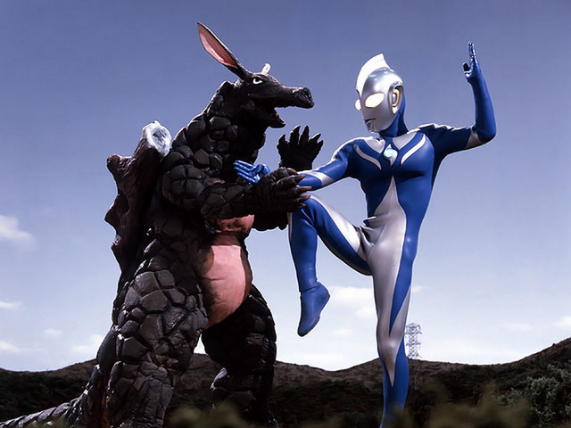 File:Eligal v Ultraman Cosmos.png
