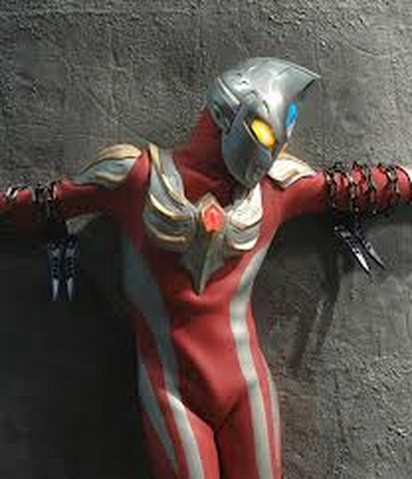 File:Ultraman Max crusified.png