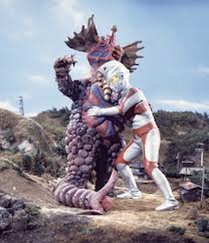 File:Dreamgillas v Ultraman Ace.png