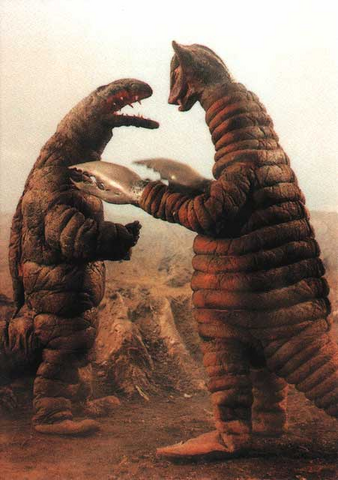 File:Sadora vs Detton.png
