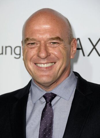 File:Dean Norris (7).jpg